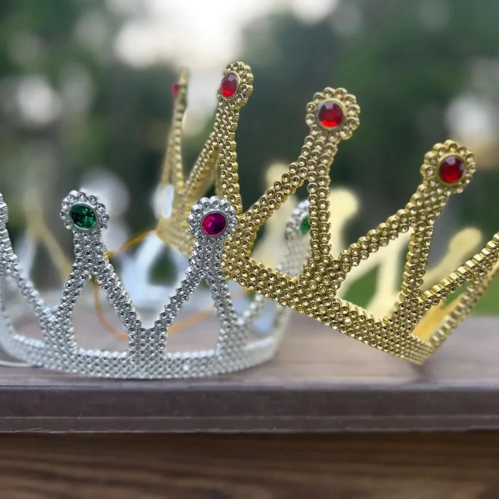 King or Queen Gold or Silver Jeweled Plastic Crown Halloween Costume Accessory
